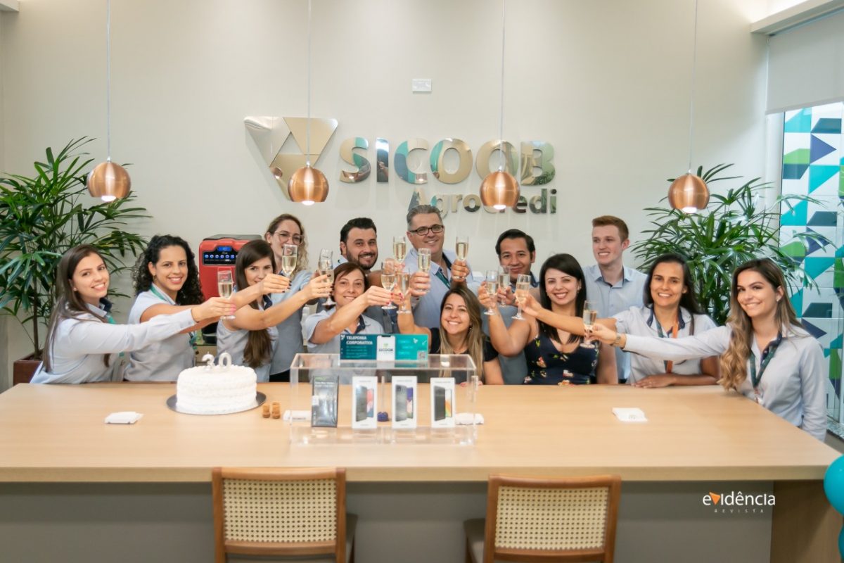 Os Anos Do Sicoob Agrocredi Comemora O Foi Coffee Break Nas